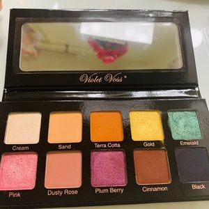 💙💙💙EYESHADOW PALETTE 💕